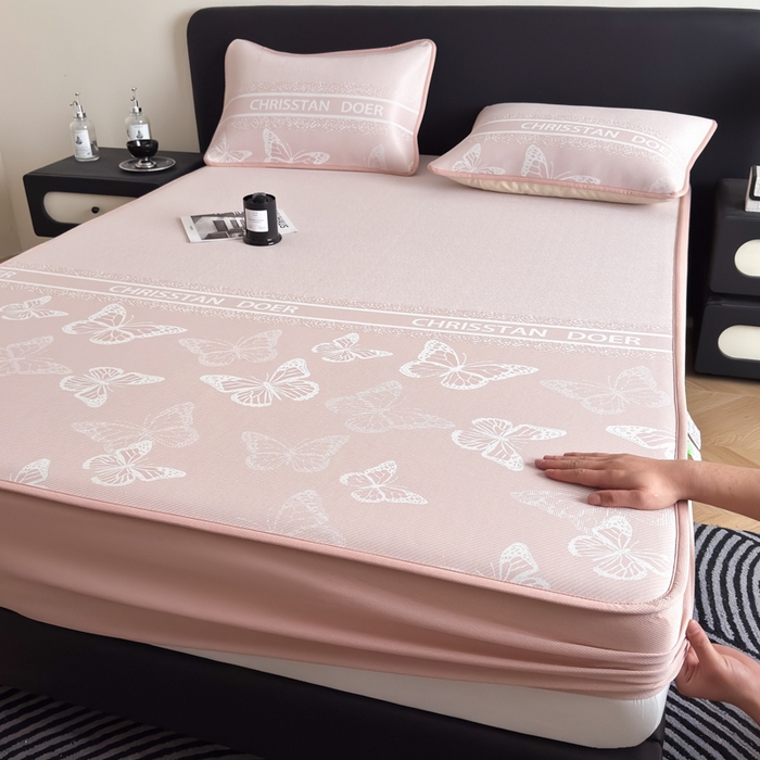 91家纺网 家纺一手货源 找家纺 九花鹿 2025新款A类PE凉感提花床笠款冰丝凉席软凉席可机洗可水洗 蝶舞（浅粉）