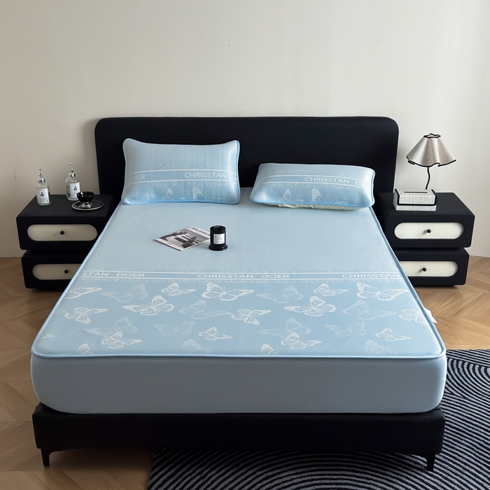 91家纺网 家纺一手货源 找家纺 九花鹿 2025新款A类PE凉感提花床笠款冰丝凉席软凉席可机洗可水洗 蝶舞（天空蓝）