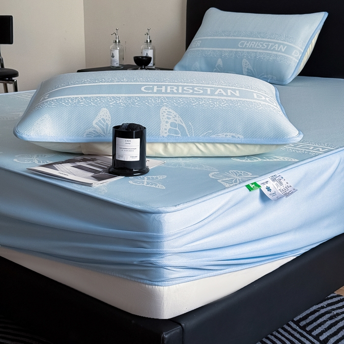 91家纺网 家纺一手货源 找家纺 九花鹿 2025新款A类PE凉感提花床笠款冰丝凉席软凉席可机洗可水洗 蝶舞（天空蓝）