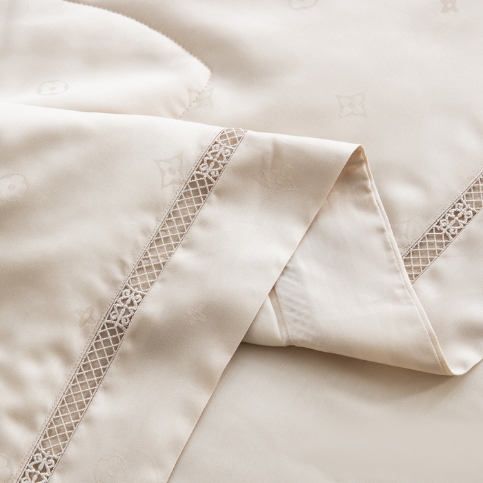 91家纺网 家纺一手货源 找家纺 鲁爱家纺供货 2025新款天丝夏被 慕斯-香槟金