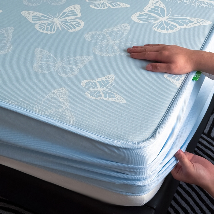 91家纺网 家纺一手货源 找家纺 九花鹿 2025新款A类PE凉感提花床笠款冰丝凉席软凉席可机洗可水洗 蝶舞（天空蓝）