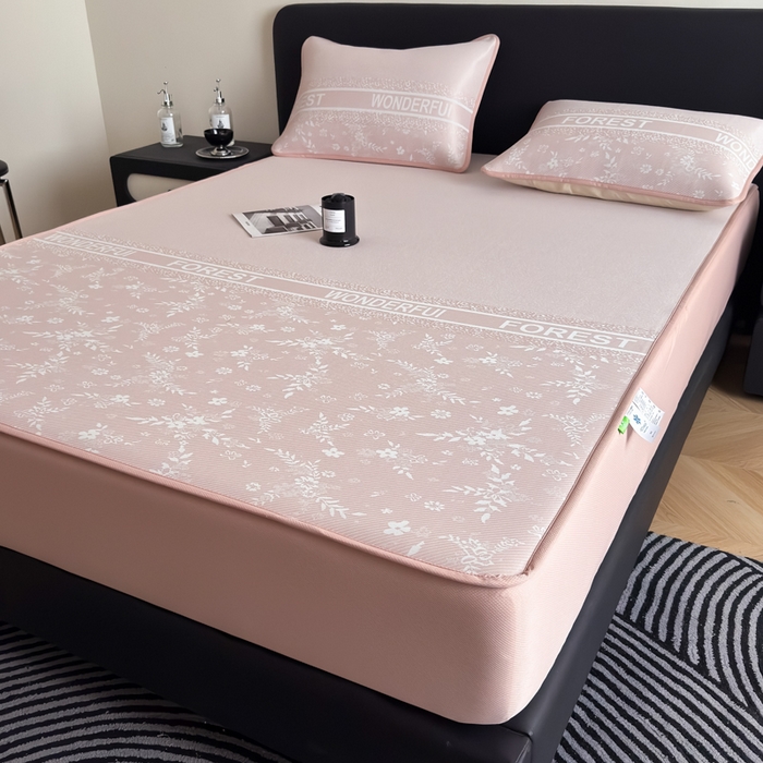 91家纺网 家纺一手货源 找家纺 九花鹿 2025新款A类PE凉感提花床笠款冰丝凉席软凉席可机洗可水洗 花梦（浅粉）