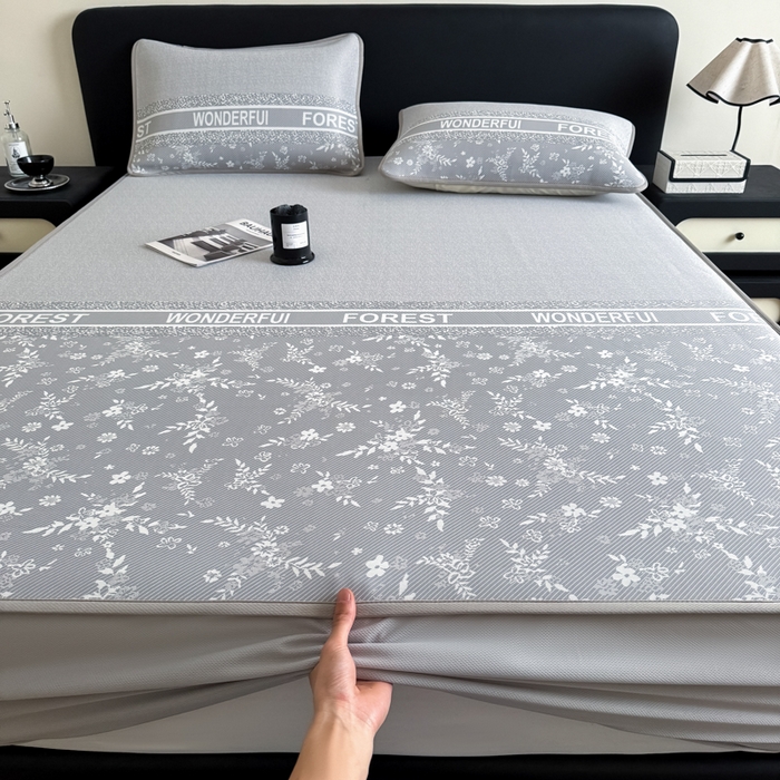 91家纺网 家纺一手货源 找家纺 九花鹿 2025新款A类PE凉感提花床笠款冰丝凉席软凉席可机洗可水洗 花梦（绅士灰）