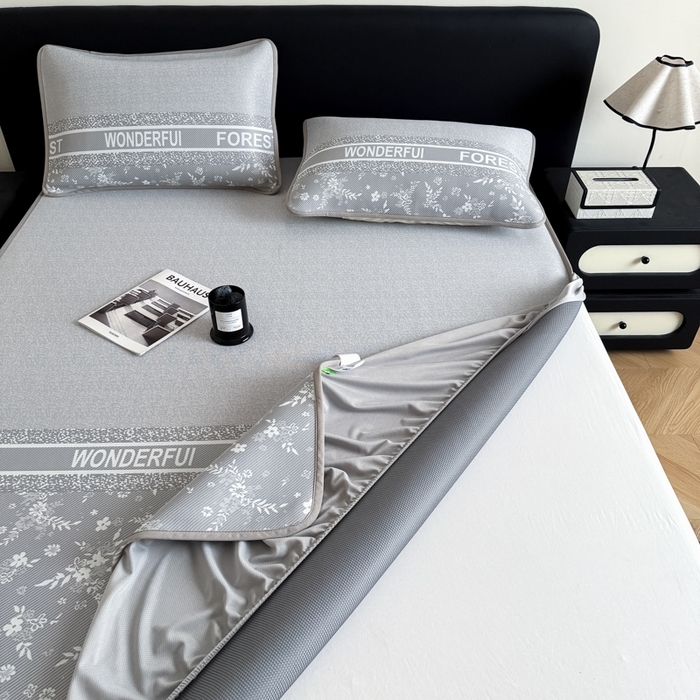 91家纺网 家纺一手货源 找家纺 九花鹿 2025新款A类PE凉感提花床笠款冰丝凉席软凉席可机洗可水洗 花梦（绅士灰）