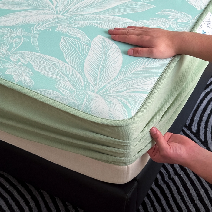 91家纺网 家纺一手货源 找家纺 九花鹿 2025新款A类PE凉感提花床笠款冰丝凉席软凉席可机洗可水洗 盆栽（青绿）