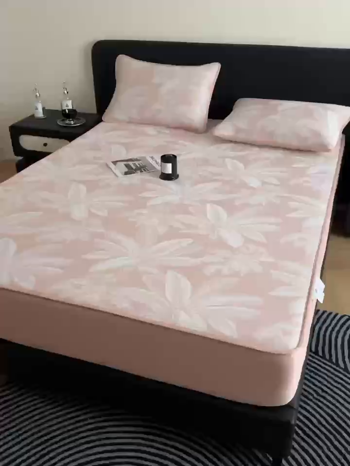 91家纺网 家纺一手货源 找家纺 九花鹿 2025新款A类PE凉感提花床笠款冰丝凉席软凉席可机洗可水洗 盆栽（樱花粉）