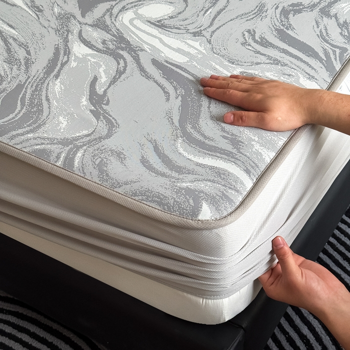 91家纺网 家纺一手货源 找家纺 九花鹿 2025新款A类PE凉感提花床笠款冰丝凉席软凉席可机洗可水洗 西里（绅士灰）