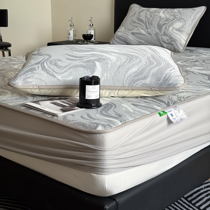 91家纺网 家纺一手货源 找家纺 九花鹿 2025新款A类PE凉感提花床笠款冰丝凉席软凉席可机洗可水洗 西里（绅士灰）