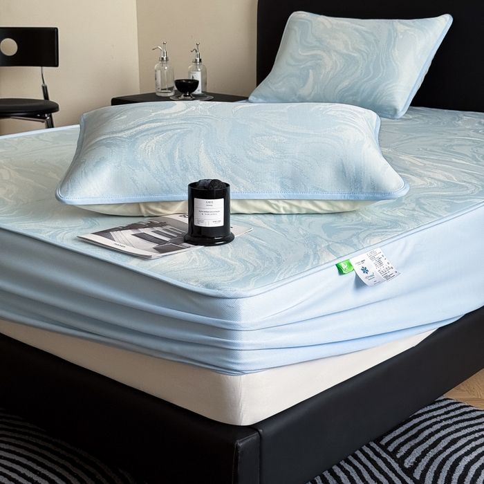 91家纺网 家纺一手货源 找家纺 九花鹿 2025新款A类PE凉感提花床笠款冰丝凉席软凉席可机洗可水洗 西里（天空蓝）