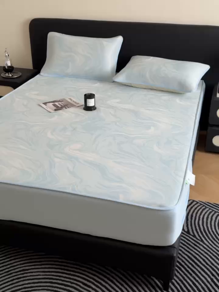 91家纺网 家纺一手货源 找家纺 九花鹿 2025新款A类PE凉感提花床笠款冰丝凉席软凉席可机洗可水洗 西里（天空蓝）