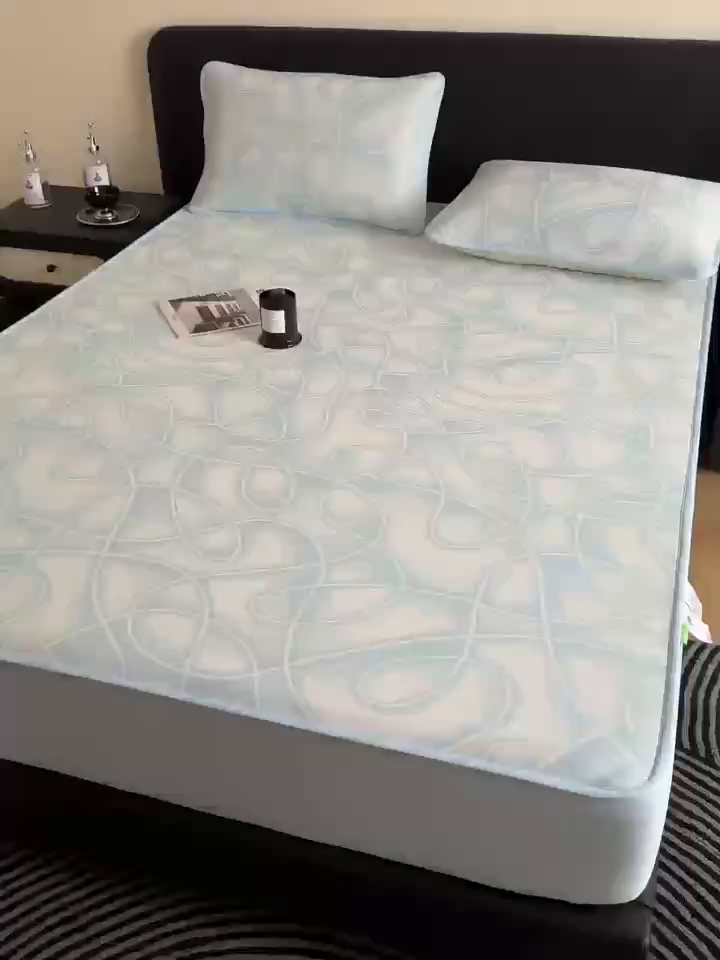 91家纺网 家纺一手货源 找家纺 九花鹿 2025新款A类PE凉感提花床笠款冰丝凉席软凉席可机洗可水洗 炫染流线（浅蓝）