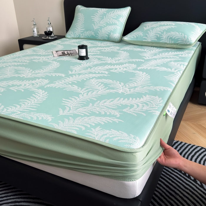 91家纺网 家纺一手货源 找家纺 九花鹿 2025新款A类PE凉感提花床笠款冰丝凉席软凉席可机洗可水洗 雪松之境（青绿）