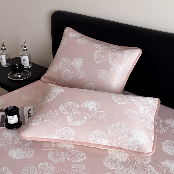 91家纺网 家纺一手货源 找家纺 九花鹿 2025新款A类PE凉感提花床笠款冰丝凉席软凉席可机洗可水洗 叶语（樱花粉）