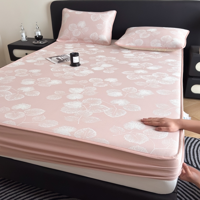 91家纺网 家纺一手货源 找家纺 九花鹿 2025新款A类PE凉感提花床笠款冰丝凉席软凉席可机洗可水洗 叶语（樱花粉）