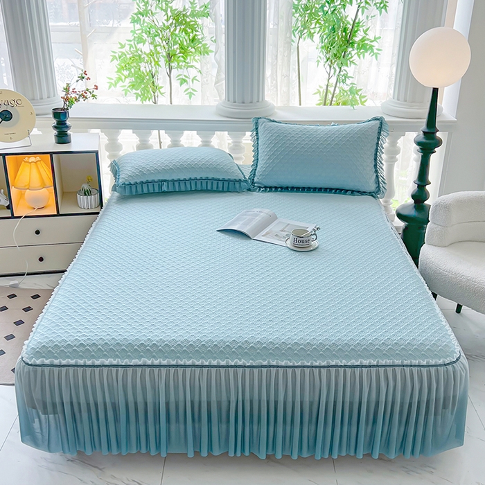 91家纺网 家纺一手货源 找家纺 乐居家纺 2025新款凉感凉豆豆凉席冰豆豆床裙系列 宾利蓝