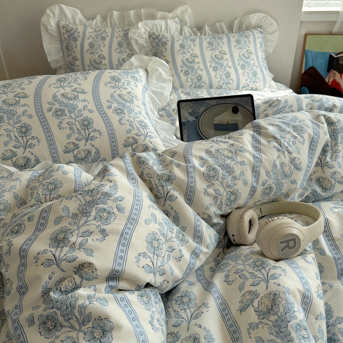 91家纺网 家纺一手货源 找家纺 六巷胡同 2025新款40支全棉韩式INS博主风小碎花花边四件套-风格二 觅夏