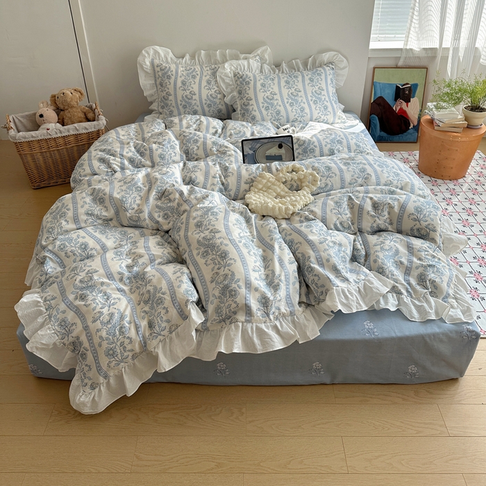 91家纺网 家纺一手货源 找家纺 六巷胡同 2025新款40支全棉韩式INS博主风小碎花花边四件套-风格二 觅夏