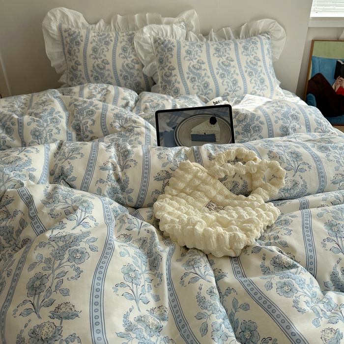 91家纺网 家纺一手货源 找家纺 六巷胡同 2025新款40支全棉韩式INS博主风小碎花花边四件套-风格二 觅夏