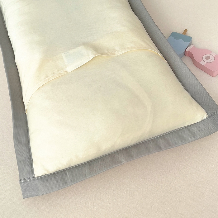 91家纺网 家纺一手货源 找家纺 乐秀家纺 2025春夏新款碳光冰丝儿童凉席枕套 动物花园