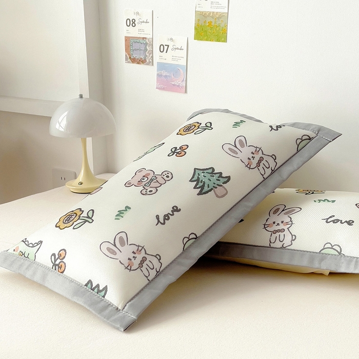 91家纺网 家纺一手货源 找家纺 乐秀家纺 2025春夏新款碳光冰丝儿童凉席枕套 动物花园