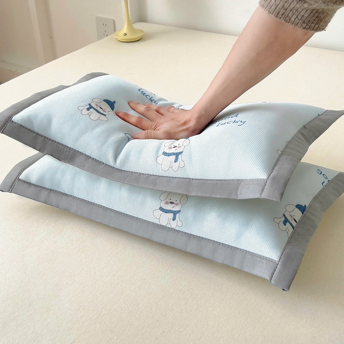 91家纺网 家纺一手货源 找家纺 乐秀家纺 2025春夏新款碳光冰丝儿童凉席枕套 幸运狗