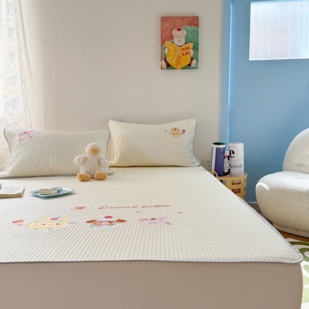 91家纺网 家纺一手货源 找家纺 柚子YOUTH 2025新款亲肤舒适冰豆豆凉感凉席席子 黄油蛋糕(绑带款）