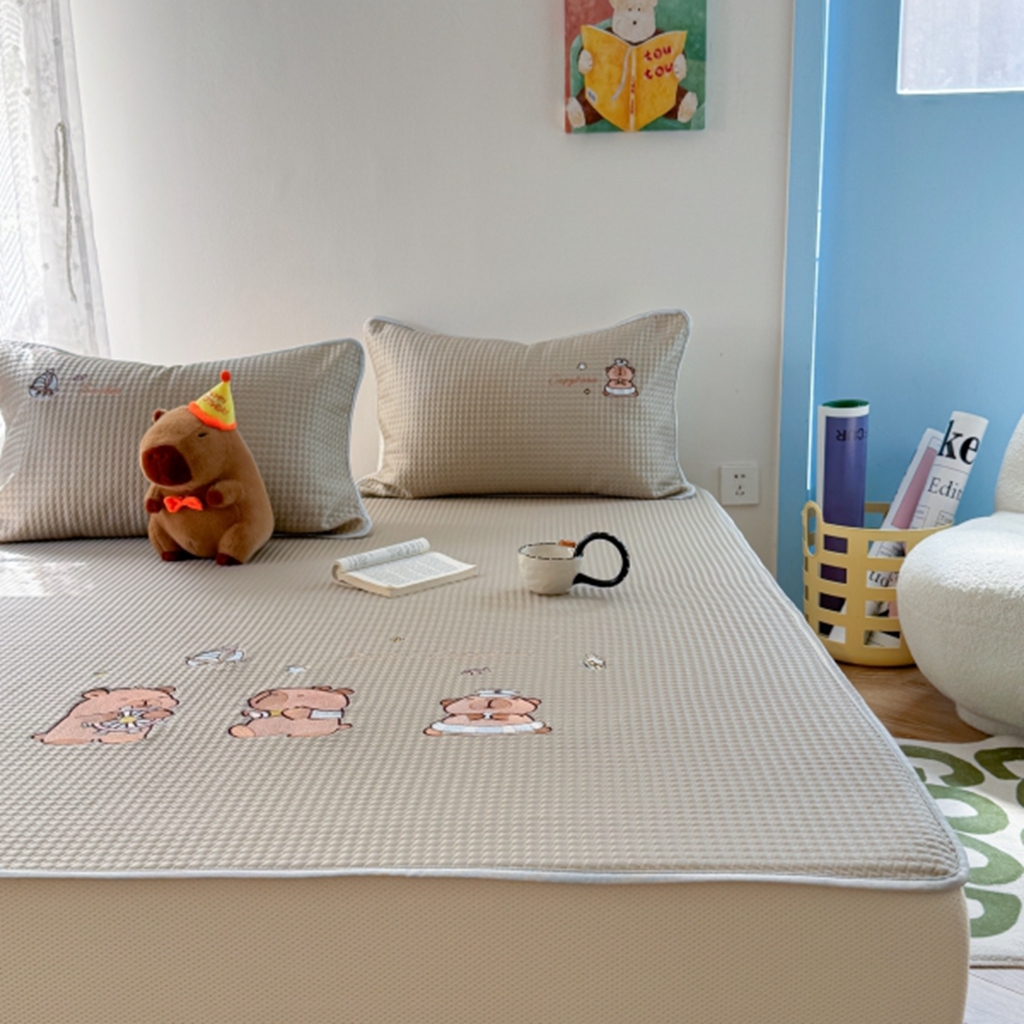 91家纺网 家纺一手货源 找家纺 柚子YOUTH 2025新款亲肤舒适冰豆豆凉感凉席席子 卡皮船长(绑带款）