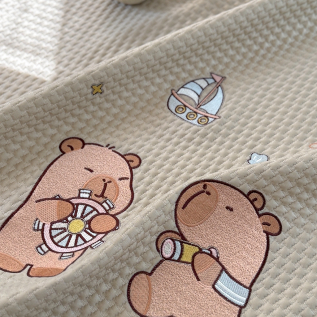 91家纺网 家纺一手货源 找家纺 柚子YOUTH 2025新款亲肤舒适冰豆豆凉感凉席席子 卡皮船长(绑带款）