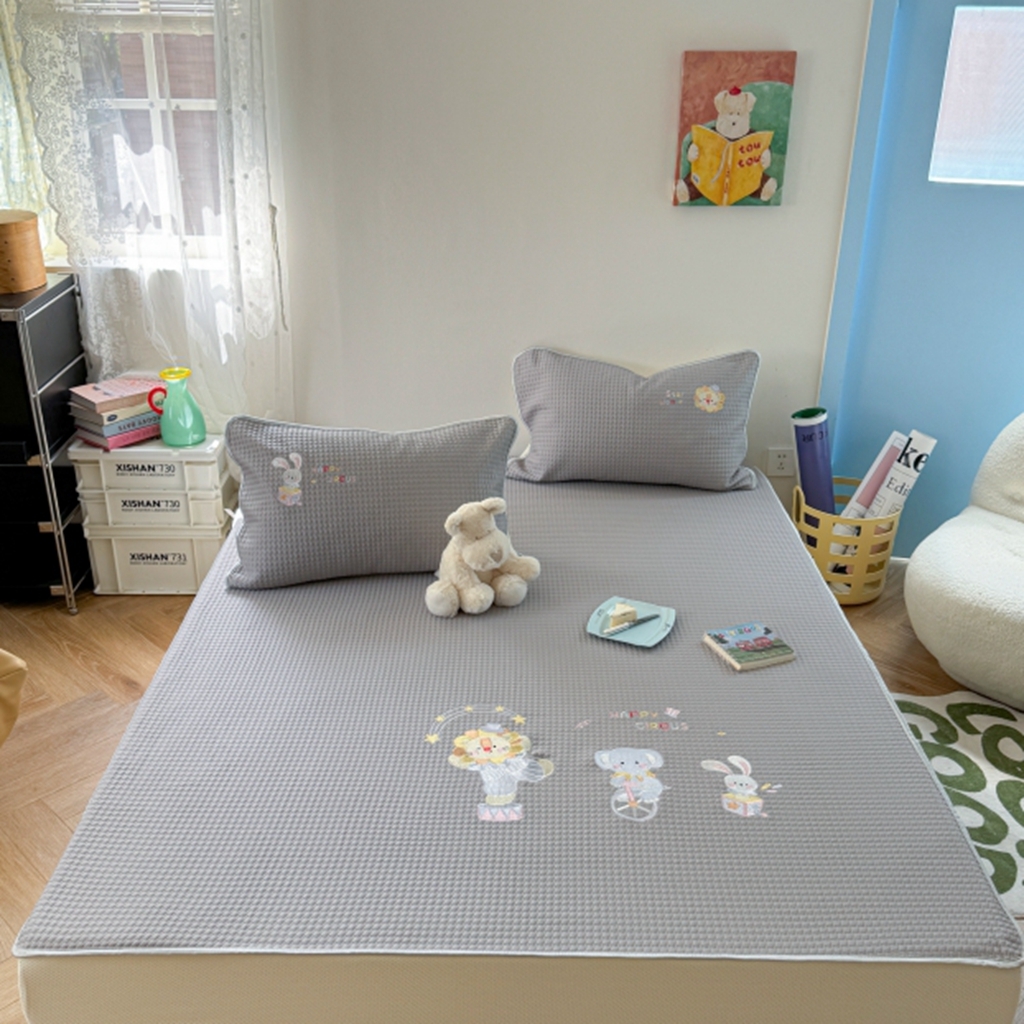 柚子YOUTH 2025新款亲肤舒适冰豆豆凉感凉席席子 马戏团(绑带款）