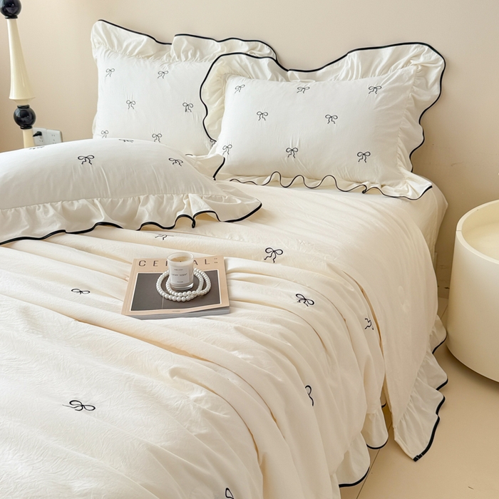 91家纺网 家纺一手货源 找家纺 米可 2025新款A类刺绣云朵棉夏被四件套 蝴蝶结-白