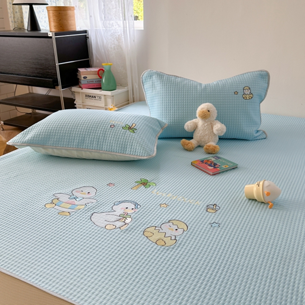 91家纺网 家纺一手货源 找家纺 柚子YOUTH 2025新款亲肤舒适冰豆豆凉感凉席席子 破壳鸭(绑带款）