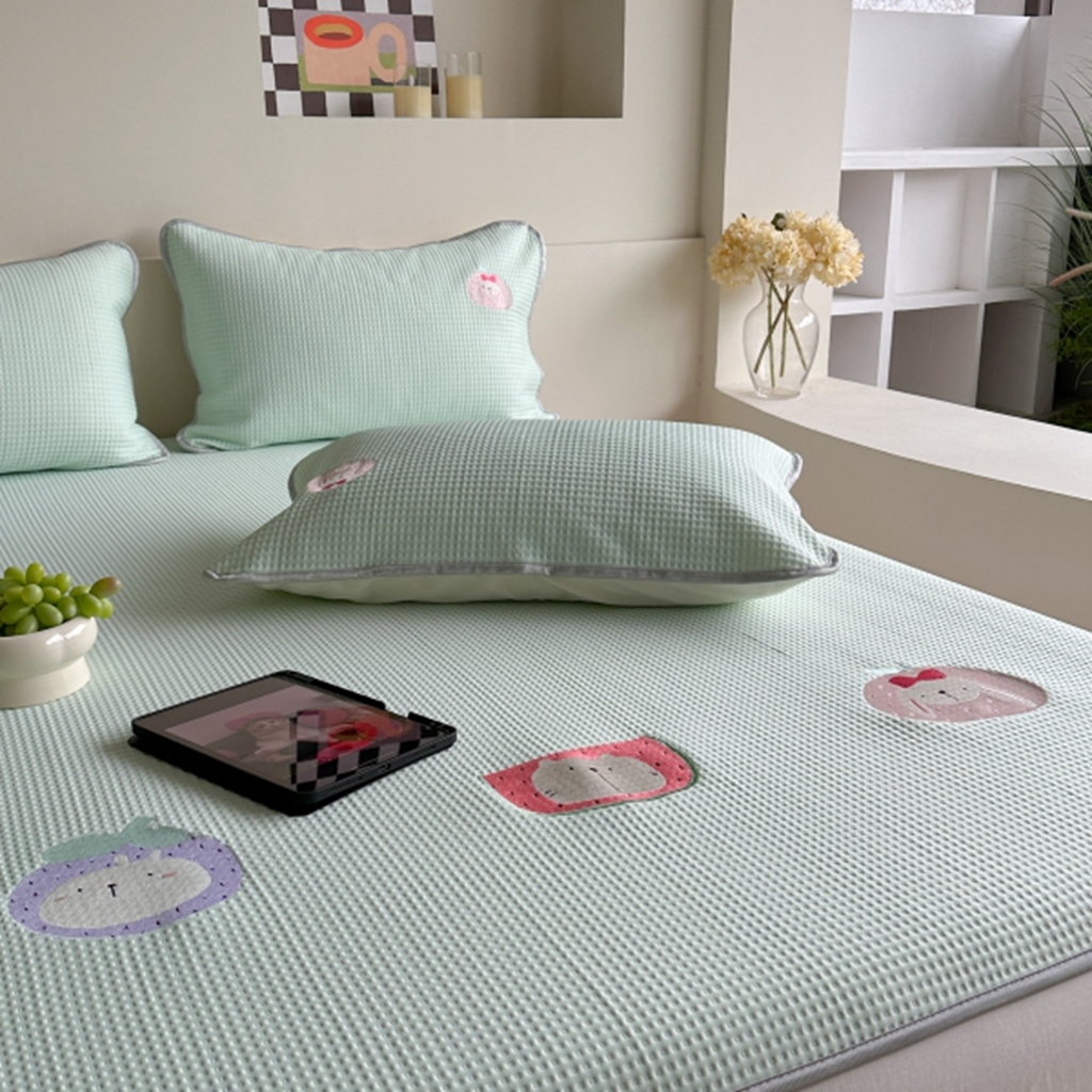 91家纺网 家纺一手货源 找家纺 柚子YOUTH 2025新款亲肤舒适冰豆豆凉感凉席席子 水果派对(绑带款）