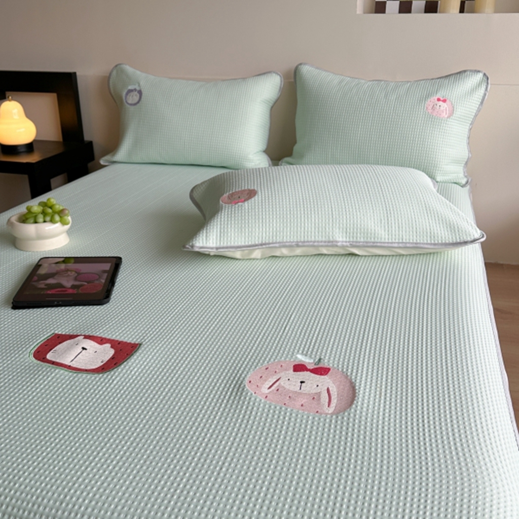 91家纺网 家纺一手货源 找家纺 柚子YOUTH 2025新款亲肤舒适冰豆豆凉感凉席席子 水果派对(绑带款）