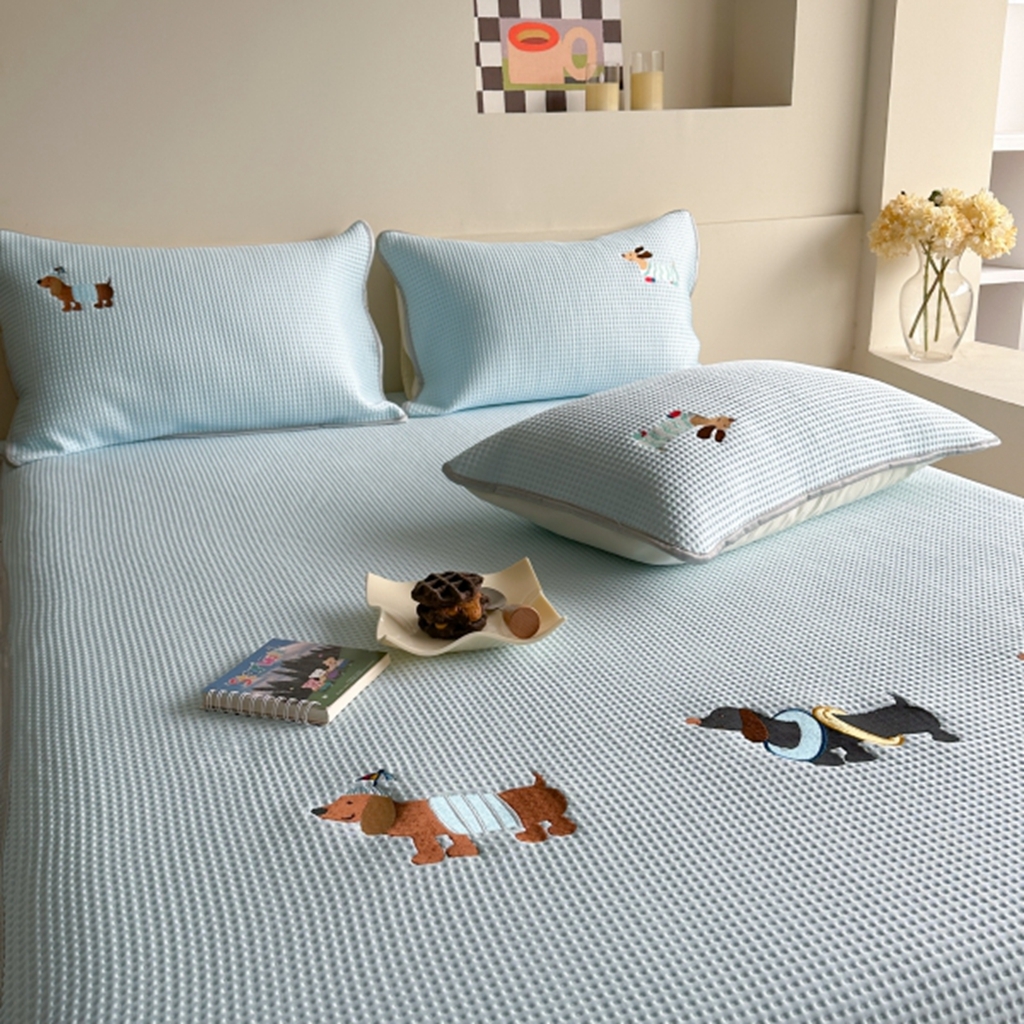 91家纺网 家纺一手货源 找家纺 柚子YOUTH 2025新款亲肤舒适冰豆豆凉感凉席席子 夏日小狗(绑带款）