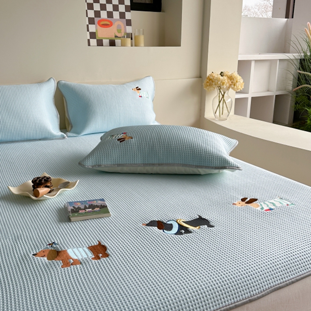 91家纺网 家纺一手货源 找家纺 柚子YOUTH 2025新款亲肤舒适冰豆豆凉感凉席席子 夏日小狗(绑带款）