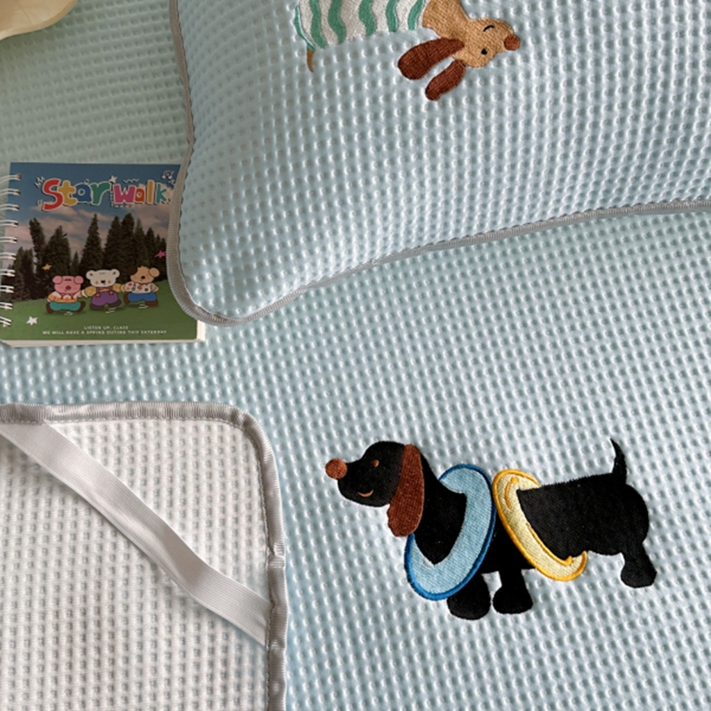 91家纺网 家纺一手货源 找家纺 柚子YOUTH 2025新款亲肤舒适冰豆豆凉感凉席席子 夏日小狗(绑带款）