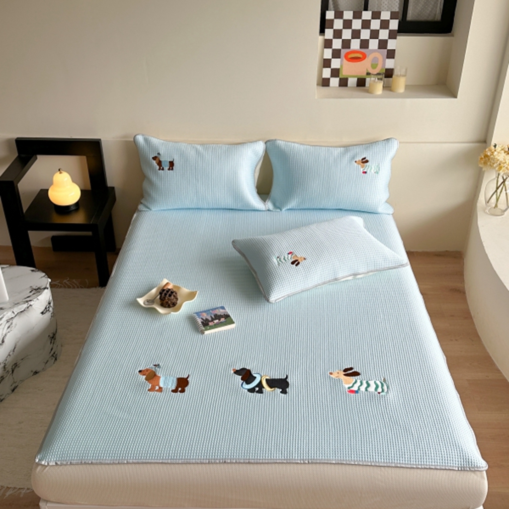 91家纺网 家纺一手货源 找家纺 柚子YOUTH 2025新款亲肤舒适冰豆豆凉感凉席席子 夏日小狗(绑带款）