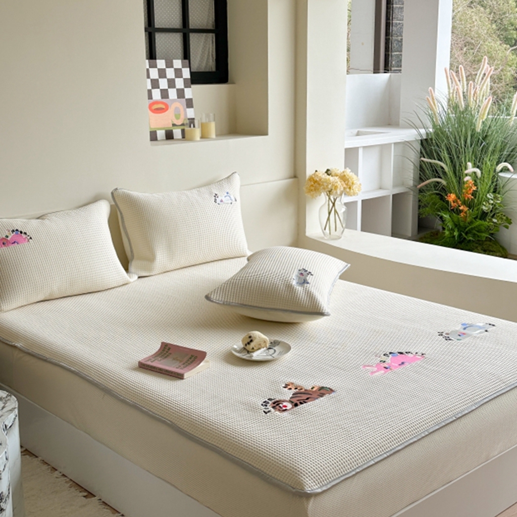 91家纺网 家纺一手货源 找家纺 柚子YOUTH 2025新款亲肤舒适冰豆豆凉感凉席席子 慵懒时光(绑带款）