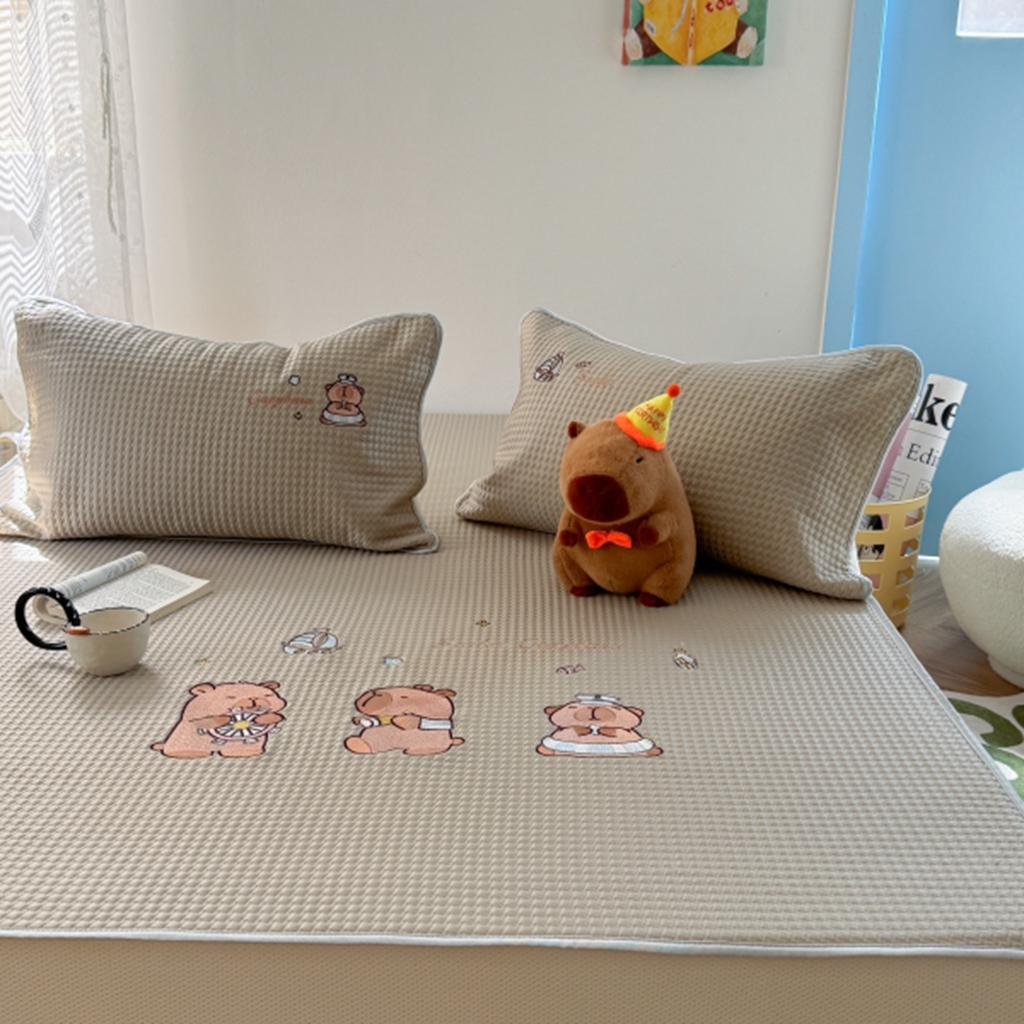 91家纺网 家纺一手货源 找家纺 柚子YOUTH 2025新款亲肤舒适冰豆豆凉感凉席席子 卡皮船长（床笠款）