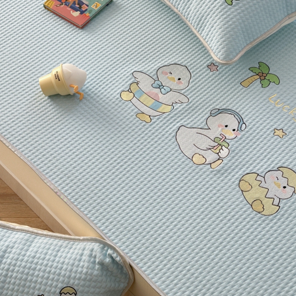 91家纺网 家纺一手货源 找家纺 柚子YOUTH 2025新款亲肤舒适冰豆豆凉感凉席席子 破壳鸭（床笠款）