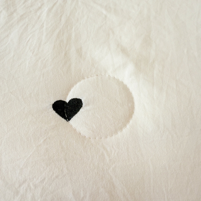 91家纺网 家纺一手货源 找家纺 米可 2025新款A类刺绣云朵棉夏被四件套 爱心-白