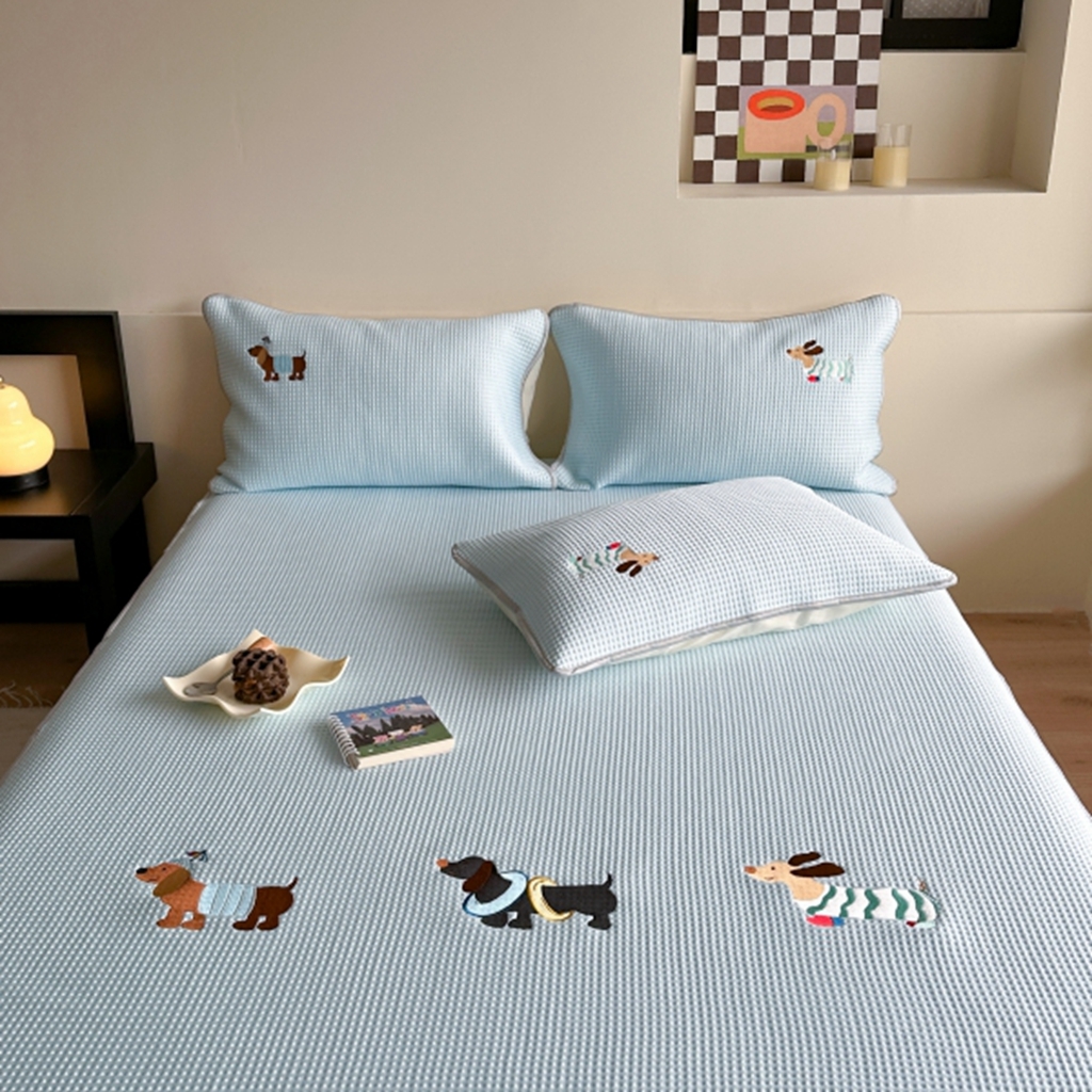 91家纺网 家纺一手货源 找家纺 柚子YOUTH 2025新款亲肤舒适冰豆豆凉感凉席席子 夏日小狗（床笠款）