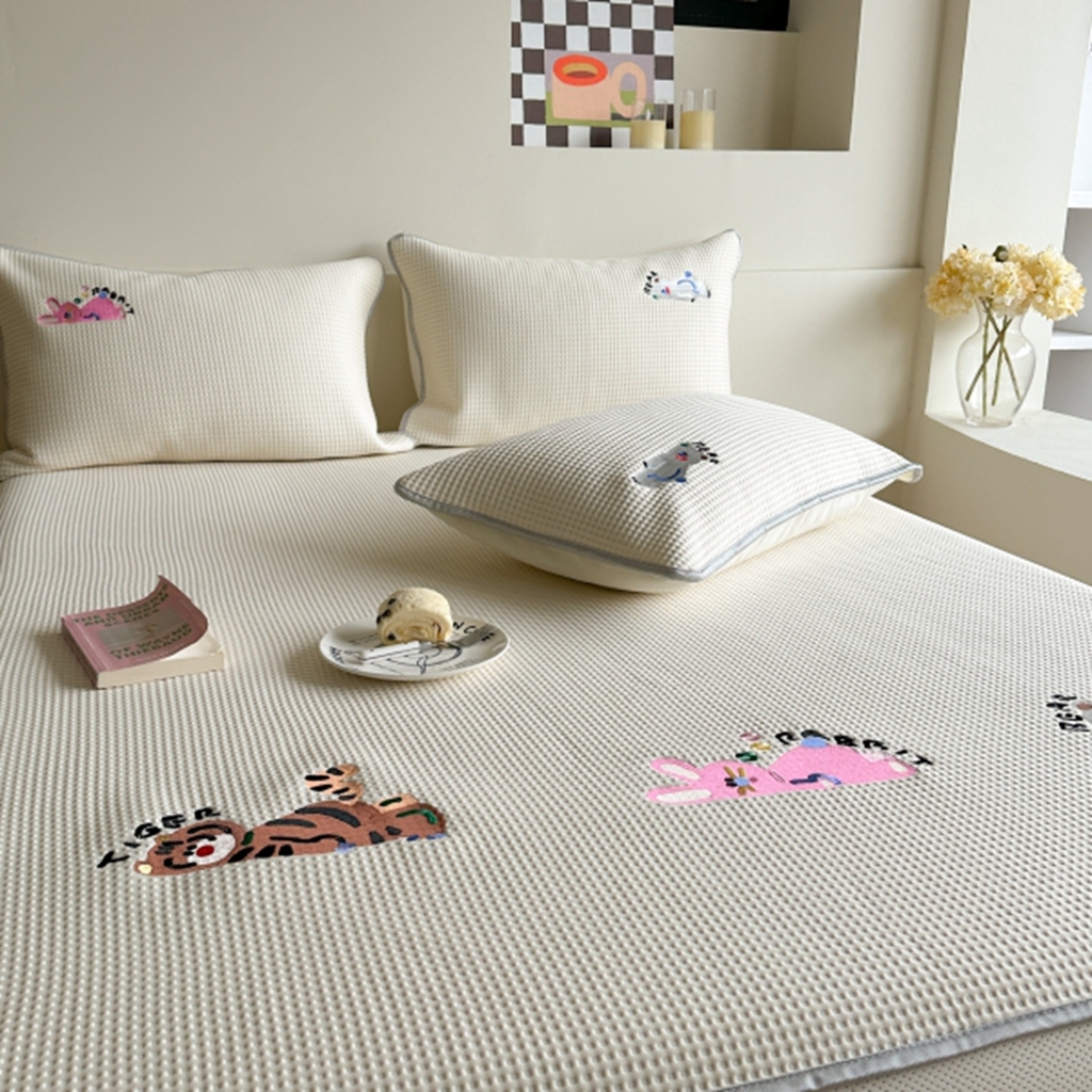 91家纺网 家纺一手货源 找家纺 柚子YOUTH 2025新款亲肤舒适冰豆豆凉感凉席席子 慵懒时光（床笠款）