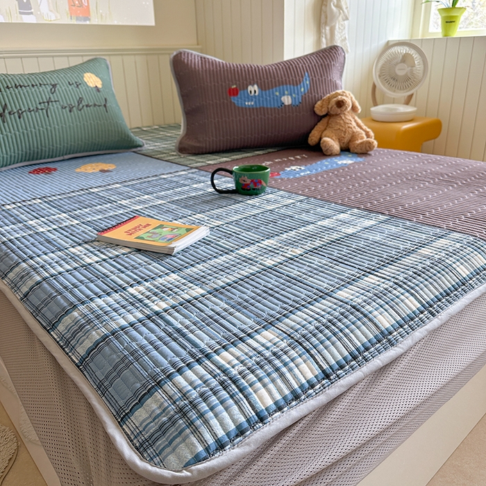 91家纺网 家纺一手货源 找家纺 柚子YOUTH 2025新款锦氨超柔果冻凉席 深蓝的鱼凉席