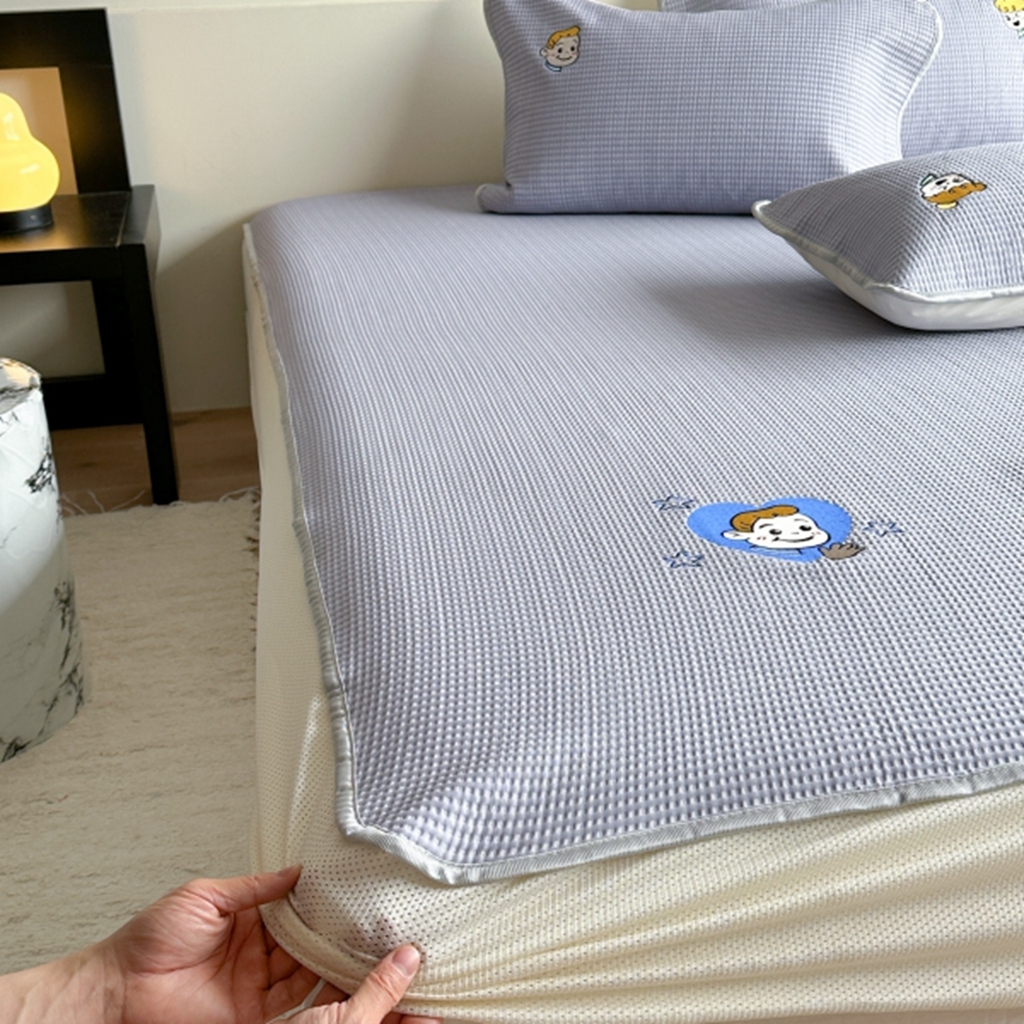 91家纺网 家纺一手货源 找家纺 柚子YOUTH 2025新款亲肤舒适冰豆豆凉感凉席席子 遇见（床笠款）