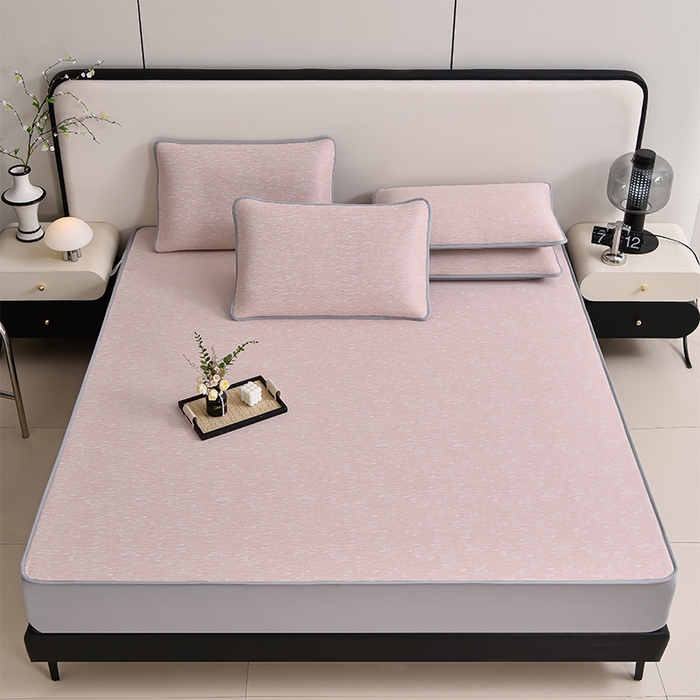 91家纺网 家纺一手货源 找家纺 芯诗曼家纺 2025新款三明治凉感丝提花冰丝席凉席三件套 莫兰-粉床笠款