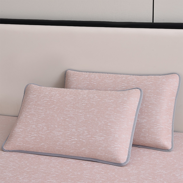 91家纺网 家纺一手货源 找家纺 芯诗曼家纺 2025新款三明治凉感丝提花冰丝席凉席三件套 莫兰-粉床笠款