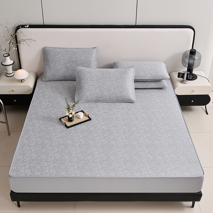 91家纺网 家纺一手货源 找家纺 芯诗曼家纺 2025新款三明治凉感丝提花冰丝席凉席三件套 莫兰-灰床笠款