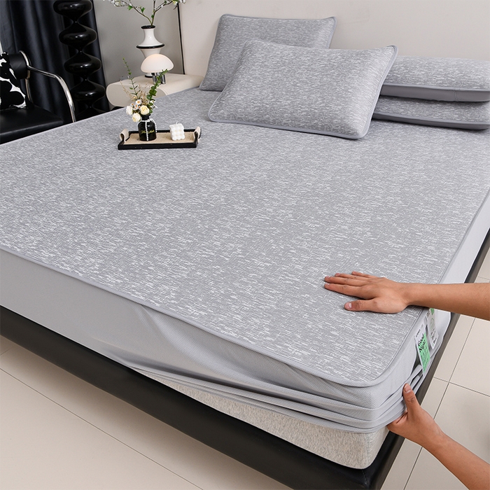 91家纺网 家纺一手货源 找家纺 芯诗曼家纺 2025新款三明治凉感丝提花冰丝席凉席三件套 莫兰-灰床笠款