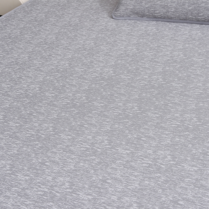 91家纺网 家纺一手货源 找家纺 芯诗曼家纺 2025新款三明治凉感丝提花冰丝席凉席三件套 莫兰-灰床笠款